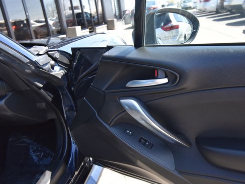 Used 2018 FIAT 124 Spider Classica w/ Technology & Siriusxm Group image 16