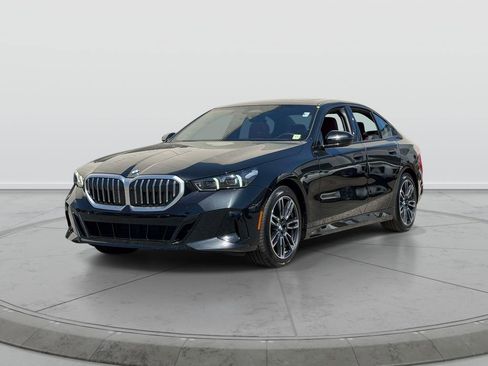 Used 2026 BMW 530i xDrive AWD/4WD image 3