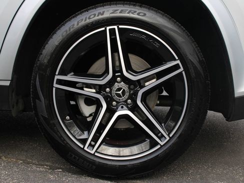 Used 2025 Mercedes-Benz GLS 450 4MATIC image 7