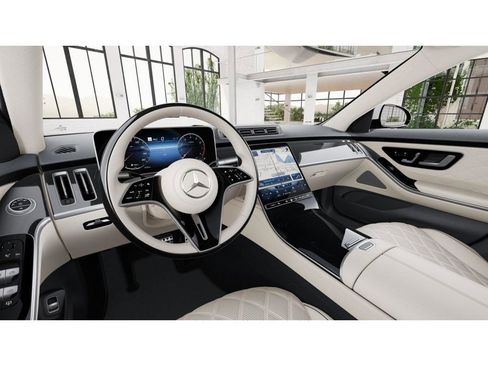 New 2025 Mercedes-Benz S 580 4MATIC Sedan image 3