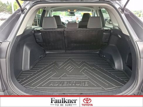 Certified 2021 Toyota RAV4 XLE AWD/4WD image 28