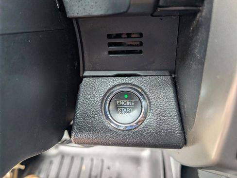 Used 2018 Ford Expedition XLT w/ Equipment Group 202A image 16