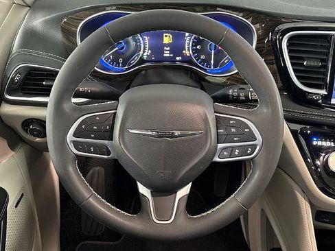 Used 2023 Chrysler Pacifica Limited w/ Uconnect Theater Family Group AWD/4WD image 19