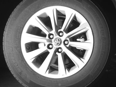 Used 2025 Toyota Grand Highlander FWD image 15