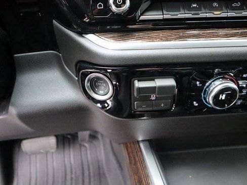 New 2026 GMC Sierra 1500 Elevation w/ LPO, Elevation Black Package image 34