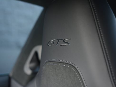 Certified 2025 Porsche 911 Carrera GTS RWD image 18