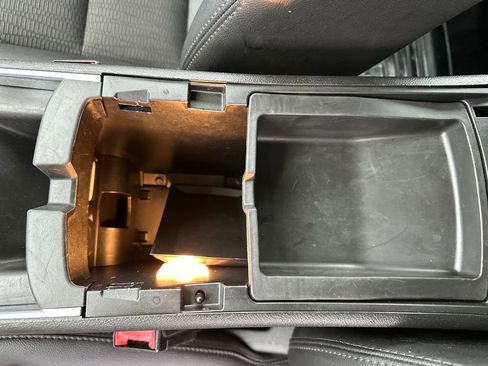 Used 2017 Chevrolet Impala LT image 23