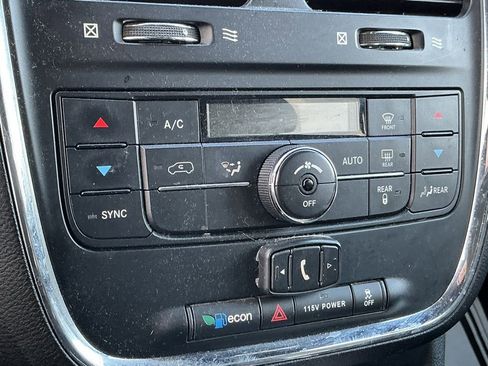 Used 2016 Dodge Grand Caravan R/T image 7