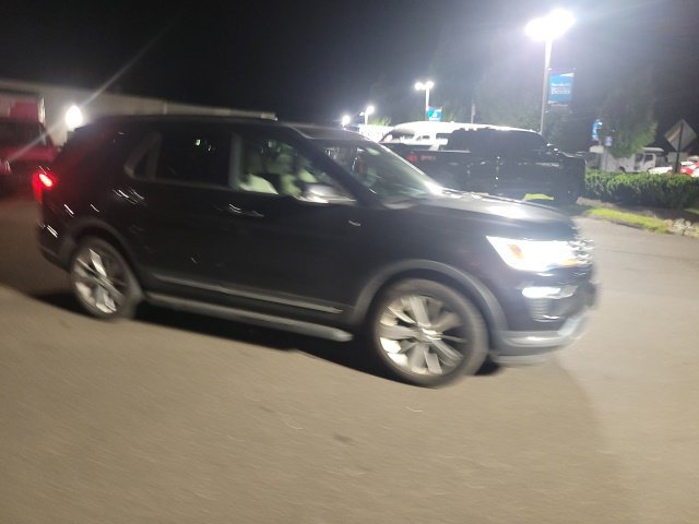 Used 2019 Ford Explorer Limited w/ Ford Safe & Smart Package AWD/4WD image 11