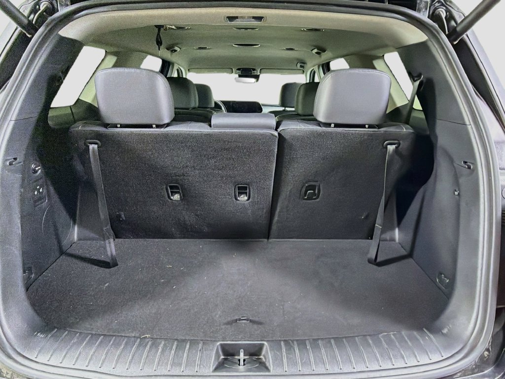 Used 2025 Hyundai Palisade SEL FWD image 29