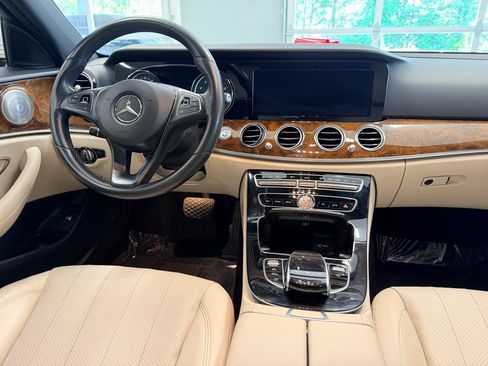Used 2018 Mercedes-Benz E 300 image 30