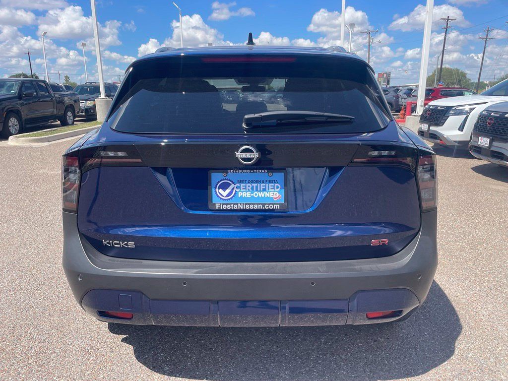 Used 2026 Nissan Kicks SR w/ SR Premium Package FWD image 6
