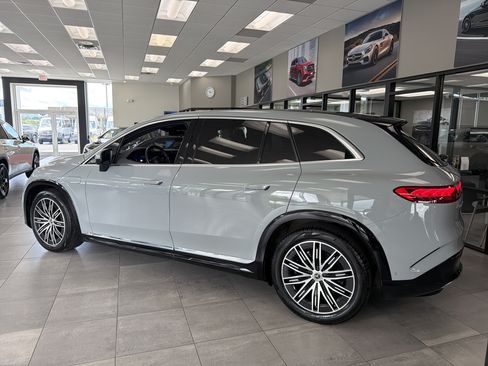 Used 2023 Mercedes-Benz EQS 580 4MATIC SUV image 5