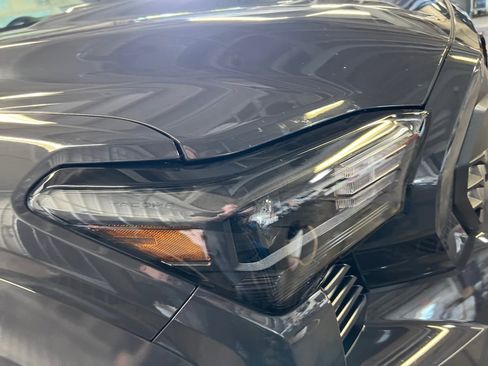 Used 2025 Toyota Tacoma TRD Sport image 28