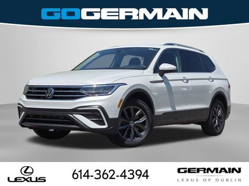 Used 2023 Volkswagen Tiguan SE w/ Panoramic Sunroof Package AWD/4WD image 3