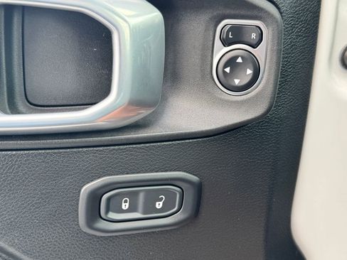 Used 2021 Jeep Wrangler Unlimited Sport image 28