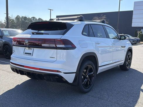 New 2026 Volkswagen Atlas Cross Sport SEL R-Line image 5