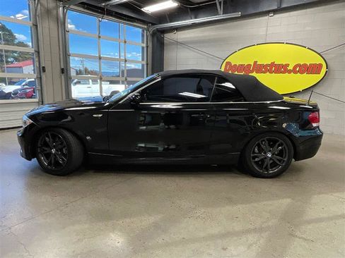 Used 2008 BMW 135i Convertible image 2