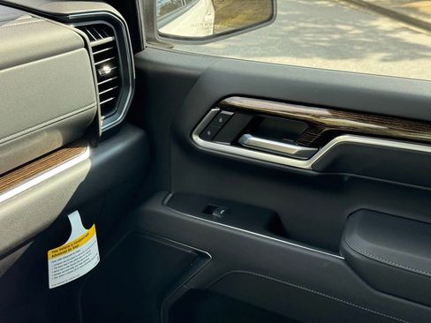 New 2026 GMC Sierra 1500 Elevation w/ LPO, Elevation Black Package image 32