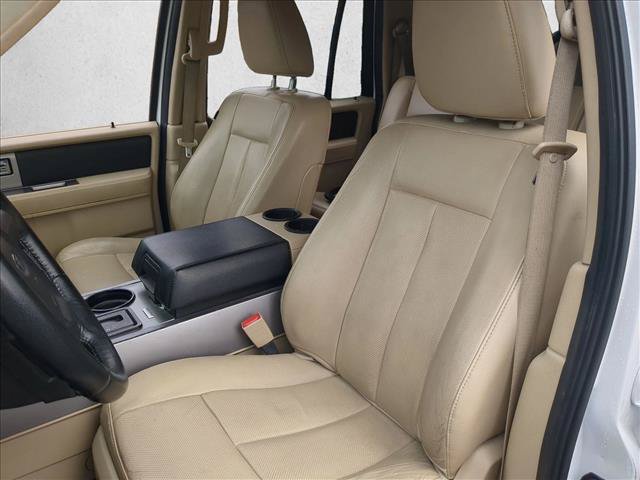 Used 2017 Ford Expedition EL XLT w/ Equipment Group 202A AWD/4WD image 16