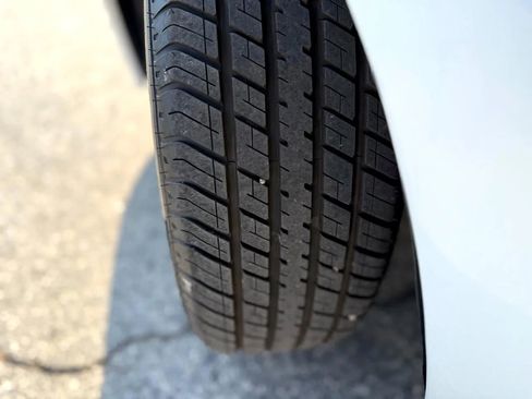 Used 2019 Toyota Corolla LE image 44