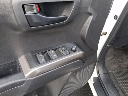 Used 2023 Toyota Tacoma SR5 image 12