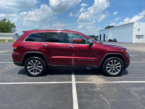 Used 2018 Jeep Grand Cherokee Limited AWD/4WD image 8