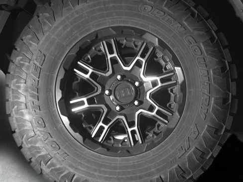 Used 2018 Jeep Wrangler Unlimited Rubicon AWD/4WD image 14