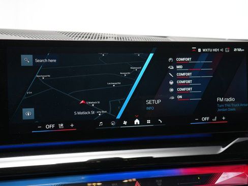 Used 2026 BMW M5 w/ Carbon Package image 57