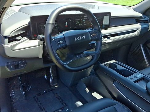 Certified 2024 Kia EV9 Wind AWD/4WD image 27