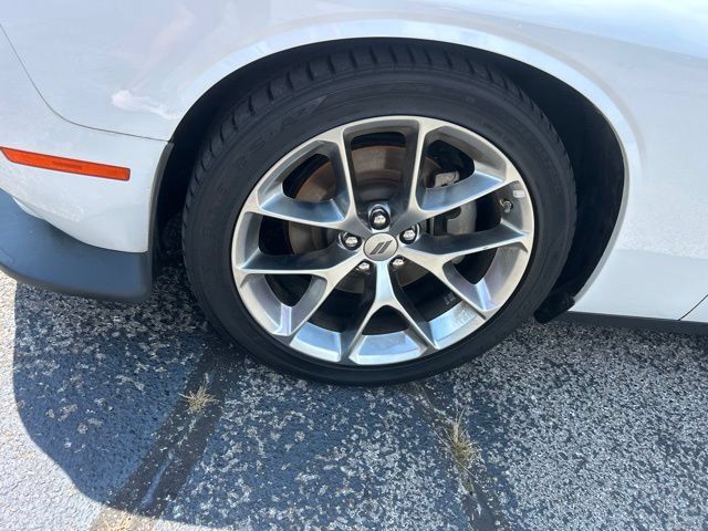 Used 2022 Dodge Challenger GT RWD image 10