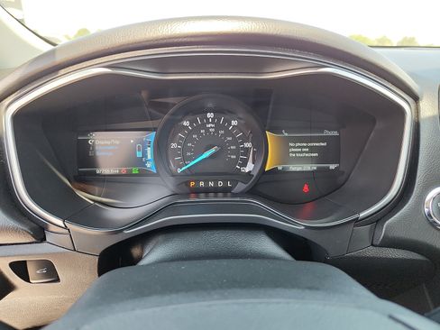 Used 2019 Ford Fusion Titanium FWD image 17