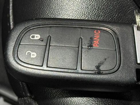 Used 2019 Jeep Cherokee Latitude Plus image 13