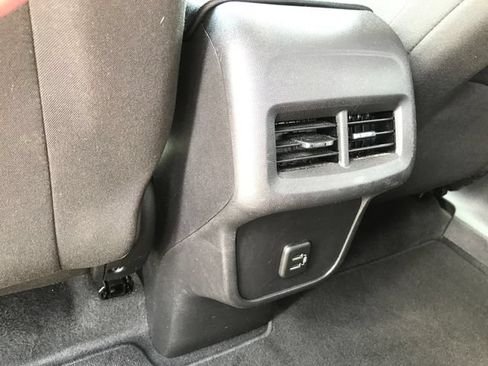 Certified 2024 Chevrolet Equinox LT FWD image 19