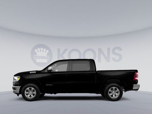 Used 2023 RAM 1500 Laramie AWD/4WD image 2