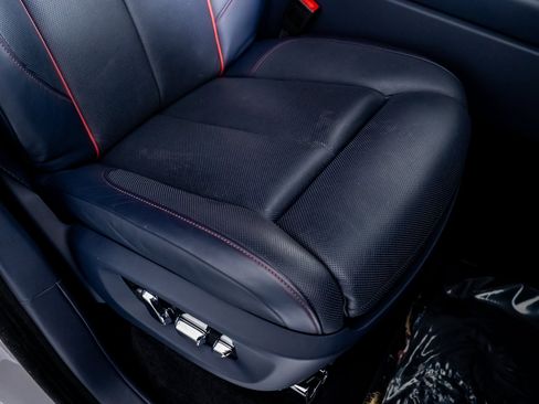 Used 2023 Rolls-Royce Cullinan image 30