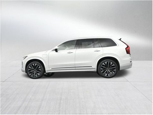 New 2026 Volvo XC90 T8 Ultra w/ Protection Package Premier AWD/4WD image 23