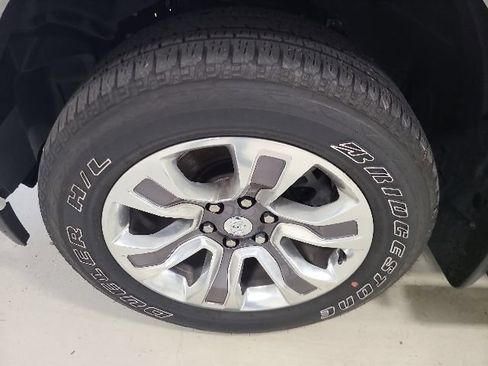 Used 2022 RAM 1500 Limited w/ Body Color Bumper Group AWD/4WD image 44