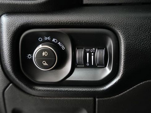 Used 2019 RAM 1500 Big Horn image 48