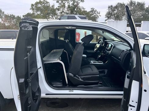 Used 2022 Chevrolet Colorado LT w/ Fleet Safety Package image 43