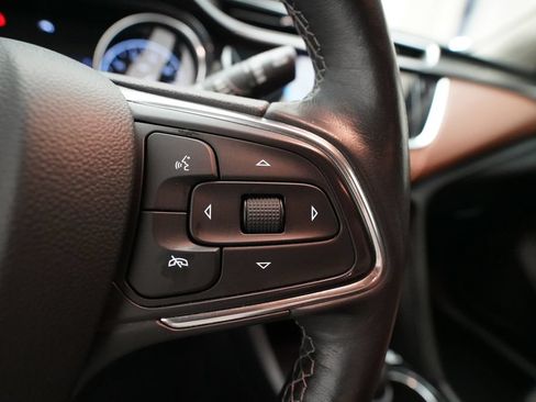 Used 2020 Buick Encore GX Essence FWD image 19