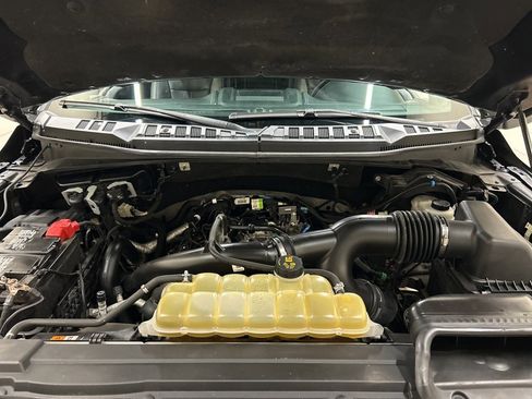 Used 2019 Ford F150 Lariat w/ Trailer Tow Package image 12