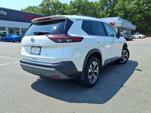 Used 2023 Nissan Rogue SV w/ SV Premium B Package AWD/4WD image 5