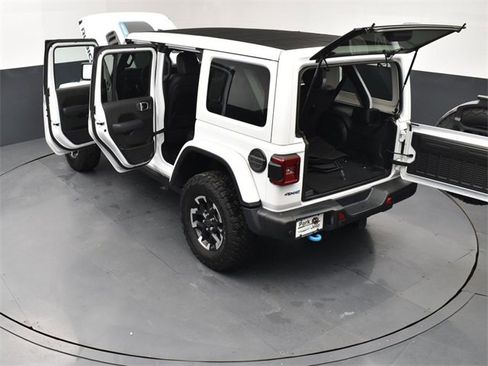Used 2024 Jeep Wrangler Unlimited Rubicon 4xe image 29