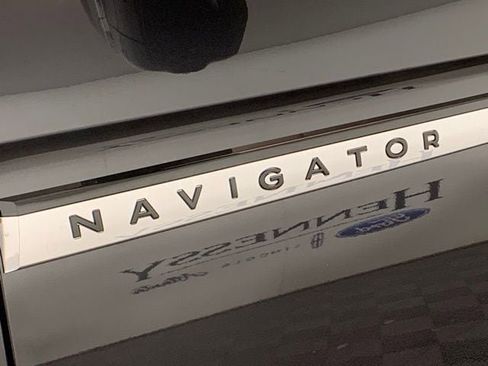 New 2025 Lincoln Navigator Reserve image 13