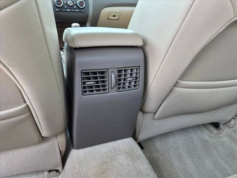 Used 2010 Nissan Altima 2.5 SL w/ SL Pkg FWD image 18