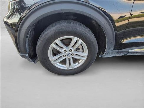 Certified 2023 Ford Explorer XLT w/ Equipment Group 202A RWD image 23