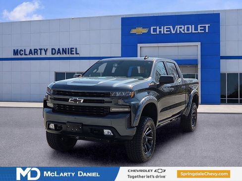 Used 2019 Chevrolet Silverado 1500 RST AWD/4WD image 2