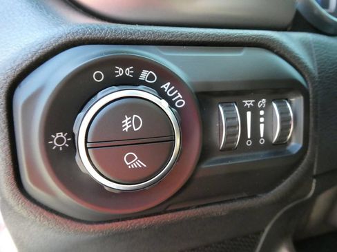 Used 2021 Jeep Gladiator Sport AWD/4WD image 26