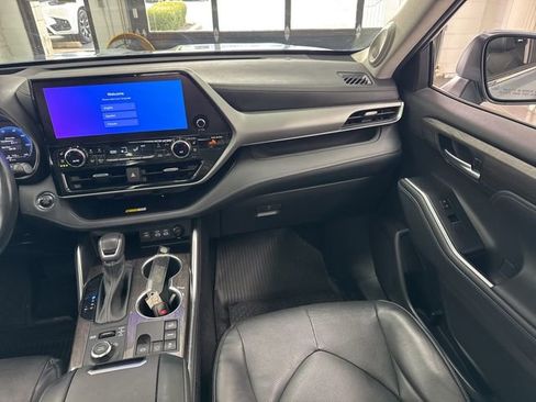 Used 2023 Toyota Highlander Platinum image 50